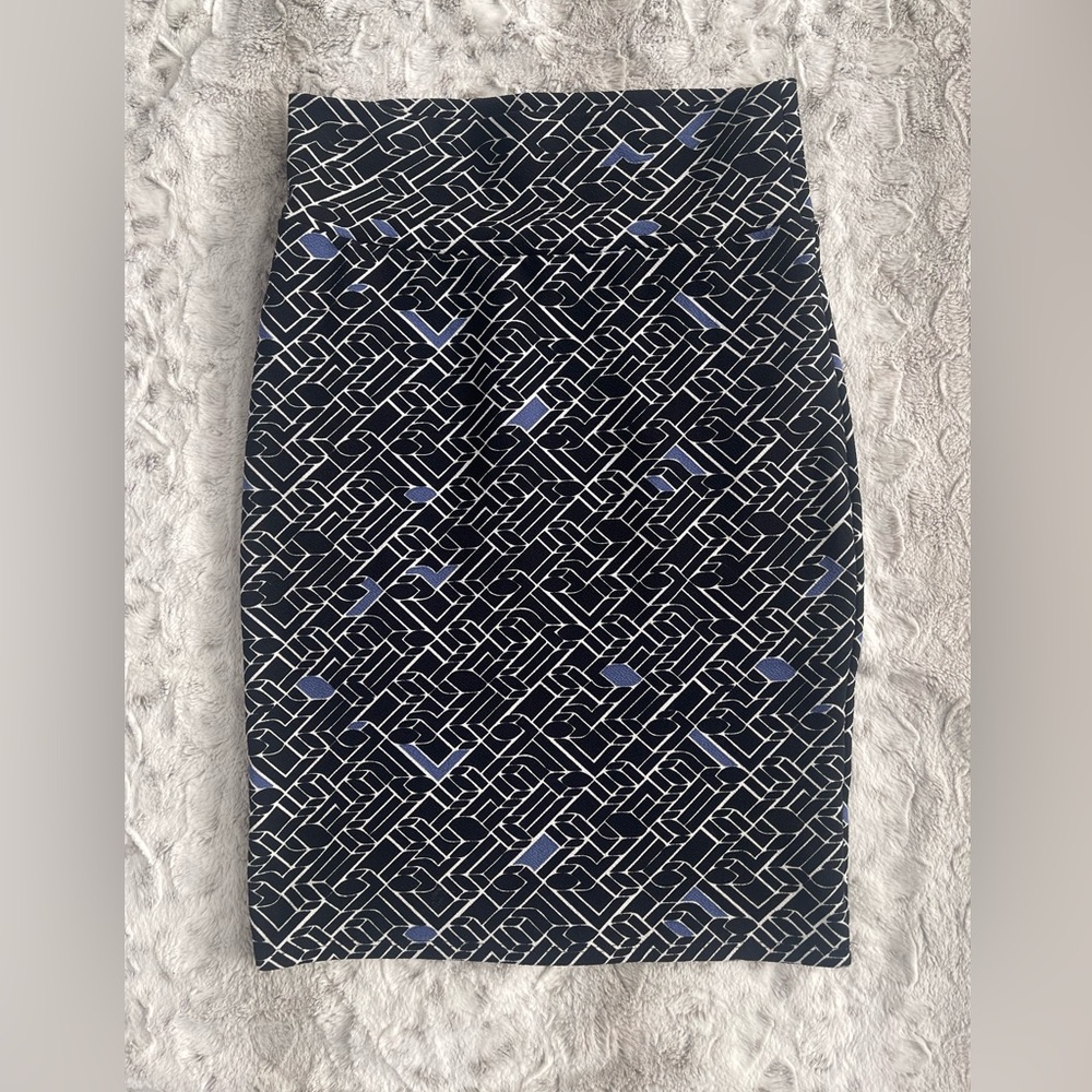 LuLaRoe Sz Small Cassie Pencil Skirt. Never Worn